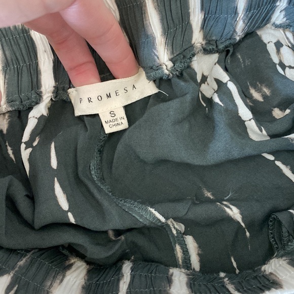 NWOT flowy, lightweight shorts - 4. - Picture 4 of 4